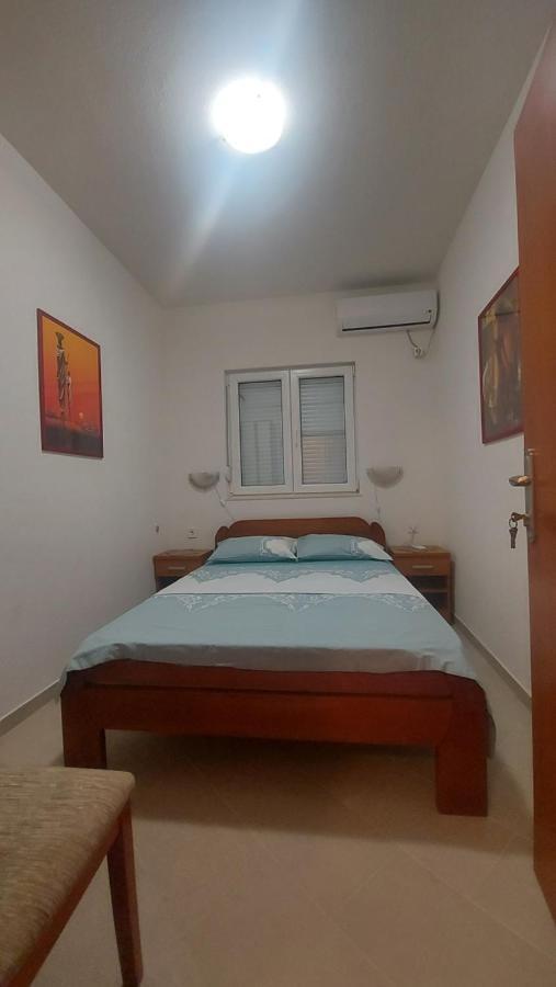Dk Apartments Krasici Tivat Buitenkant foto