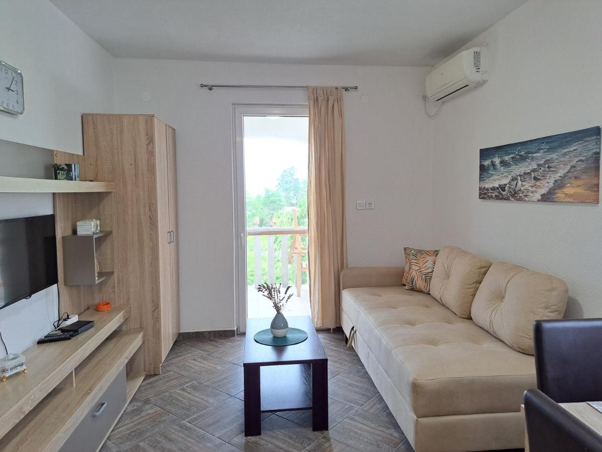 Dk Apartments Krasici Tivat Buitenkant foto
