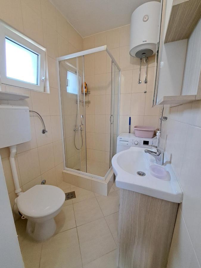 Dk Apartments Krasici Tivat Buitenkant foto