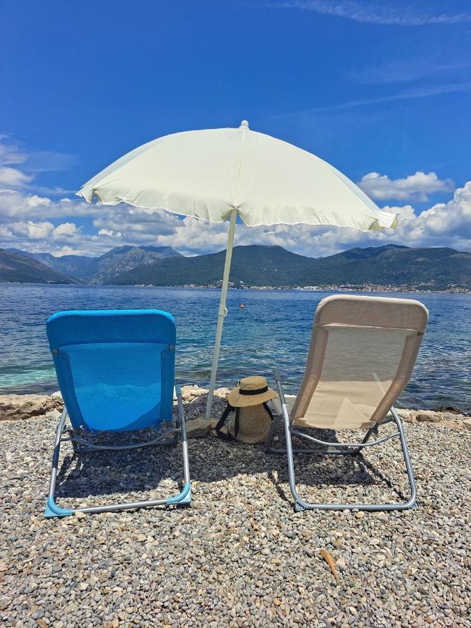 Dk Apartments Krasici Tivat Buitenkant foto